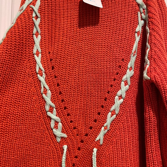 NWT boutique sweater - Picture 4 of 5